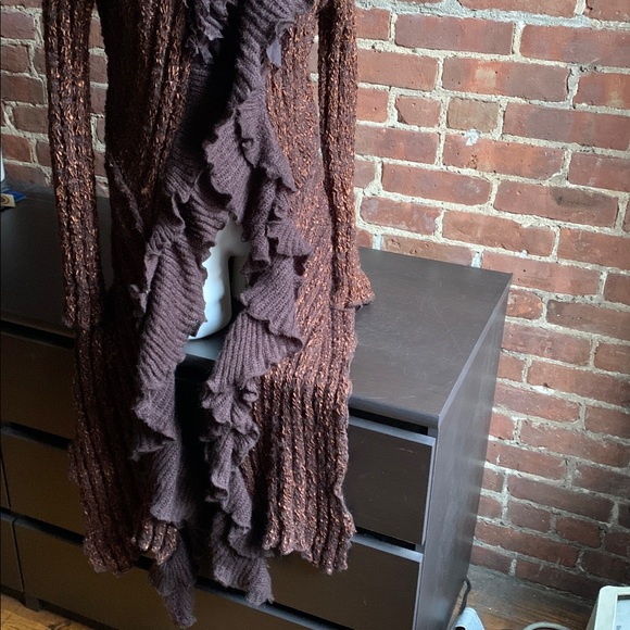 Long Bouclé Sweater Knitted Brown Ruffled Women's Sweater Beautiful - Picture 2 of 4